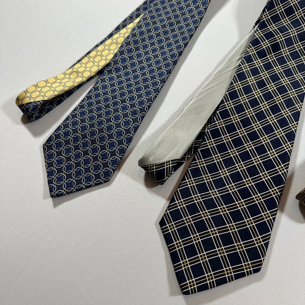 Men’s Tommy Hilfiger Silk Tie Collection
Five Pieces - Picture 4 of 7